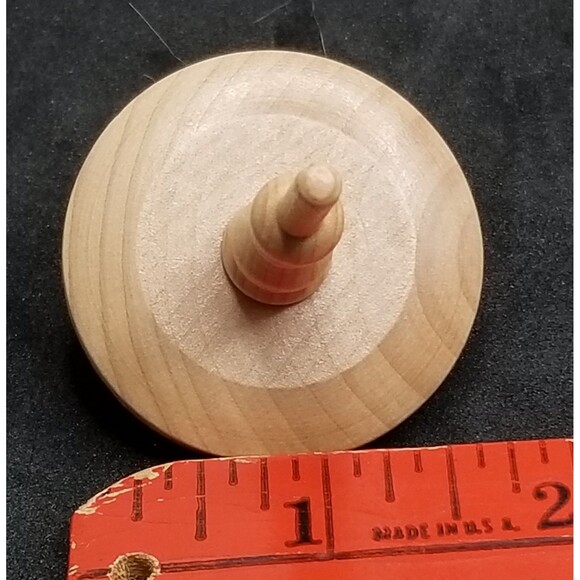 Handmade wooden spinning tops - Picture 10 of 11